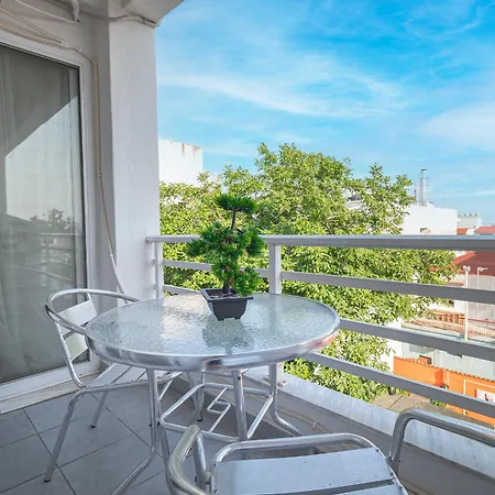 Cinema Flat By Rentalspro - Halkidiki Apartment Nea Moudania