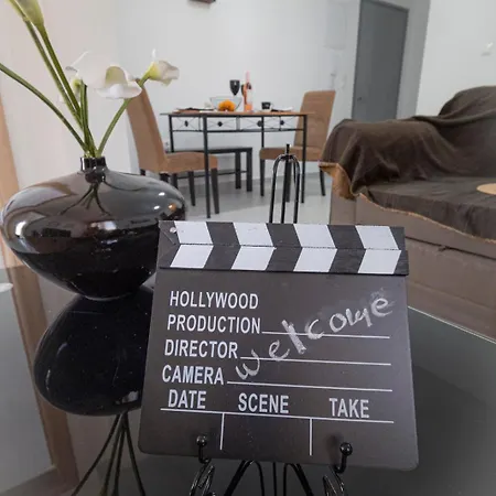 Apartment Cinema Flat By Rentalspro - Halkidiki Nea Moudania