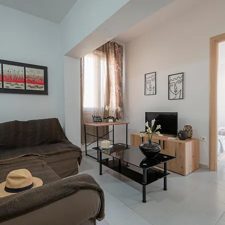 Cinema Flat By Rentalspro - Halkidiki شقة *