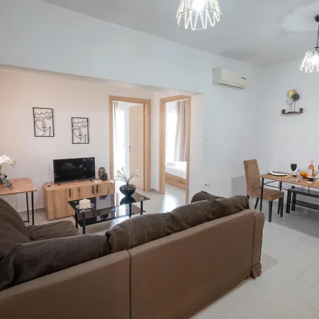 Cinema Flat By Rentalspro - Halkidiki شقة *