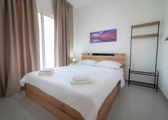 Cinema Flat By Rentalspro - Halkidiki * Nea Moudania